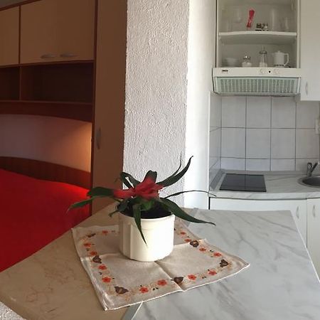 Apartments Bilic Nemira 오미스 외부 사진