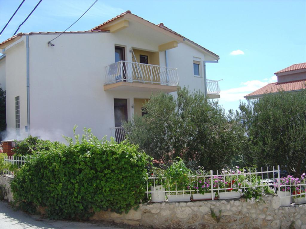Apartments Bilic Nemira 오미스 외부 사진